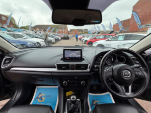 2014 Mazda Mazda3 2.0 Skyactiv-G Sport Nav Euro 5 (s/s) 5dr in Grey — image 2