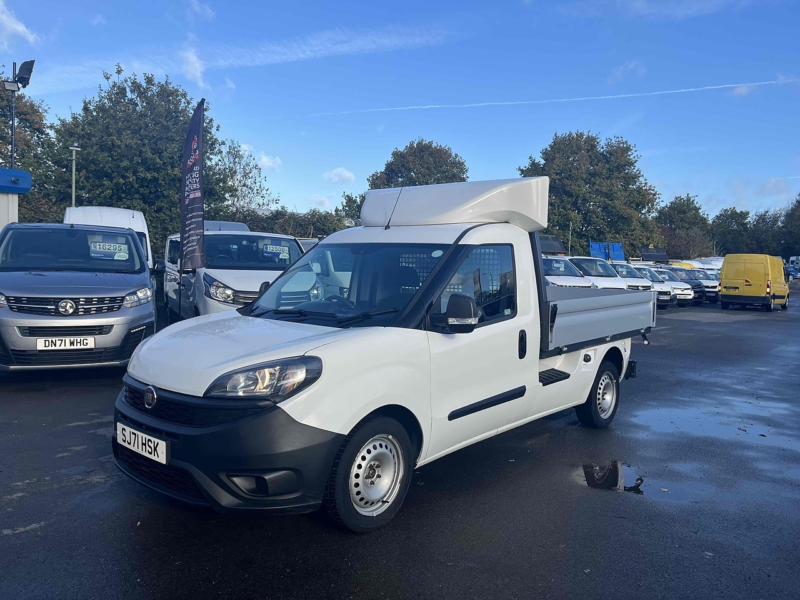 2021 Fiat Doblo 1.6 Work Up — image 1