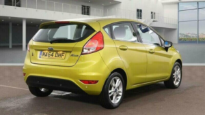 2014 Ford Fiesta 1.6 Zetec Powershift Euro 5 5dr in Yellow — image 4