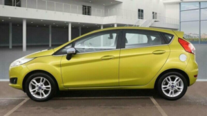 2014 Ford Fiesta 1.6 Zetec Powershift Euro 5 5dr in Yellow — image 6
