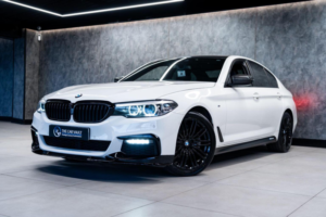 2019 BMW 5 Series 2.0 520d Mht M Sport Auto Euro 6 (s/s) 4dr in White — image 4