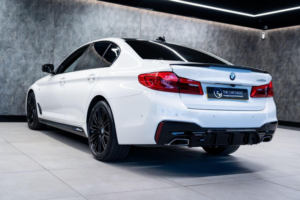 2019 BMW 5 Series 2.0 520d Mht M Sport Auto Euro 6 (s/s) 4dr in White — image 6