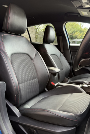 2019 Ford Focus 1.0 T Ecoboost St-Line X in Blue — image 5
