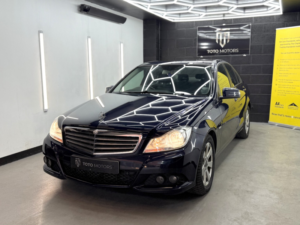 2011 Mercedes-Benz C Class 2.1 C200 Cdi Blueefficiency Se in Blue — image 5