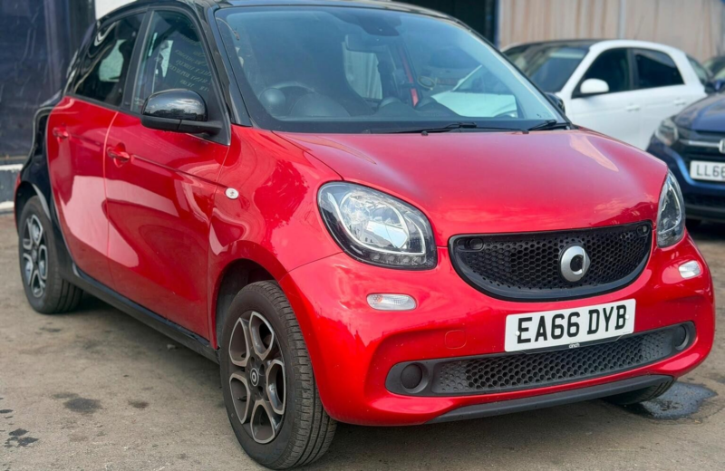 2016 Smart Forfour 1.0 Prime Twinamic Euro 6 (s/s) 5dr in Red — image 1