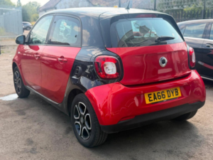 2016 Smart Forfour 1.0 Prime Twinamic Euro 6 (s/s) 5dr in Red — image 4