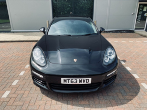 2013 Porsche Panamera D V6 Tiptronic in Black — image 4