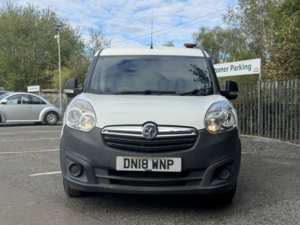2018 Vauxhall Combo 1.3 Cdti 2000 in White — image 5