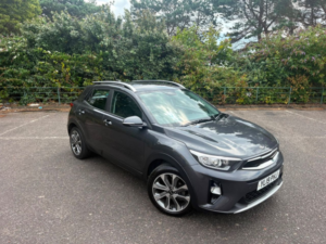 2019 Kia Stonic 1.4 2 SUV 5dr Petrol Manual Euro 6 (s/s) (98 Bhp) in Grey — image 3