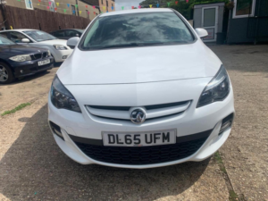 2015 Vauxhall Astra 1.6i Tech Line Gt Euro 6 5dr in White — image 2