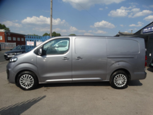 2020 Vauxhall Vivaro 2.0 Turbo D 3100 Sportive Auto L2 H1 Euro 6 (s/s) 5dr in Grey — image 4