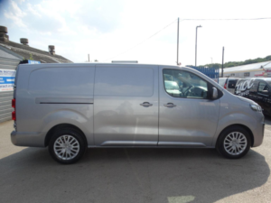 2020 Vauxhall Vivaro 2.0 Turbo D 3100 Sportive Auto L2 H1 Euro 6 (s/s) 5dr in Grey — image 5