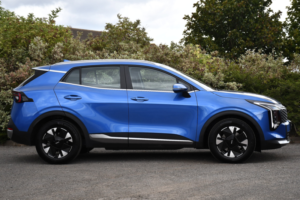 2025 Kia Sportage 1.6 T-Gdi Pure SUV 5dr Petrol Manual Euro 6 (s/s) (147 Bhp) in Blue — image 2