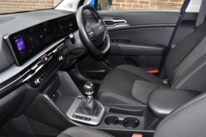 2025 Kia Sportage 1.6 T-Gdi Pure SUV 5dr Petrol Manual Euro 6 (s/s) (147 Bhp) in Blue — image 4