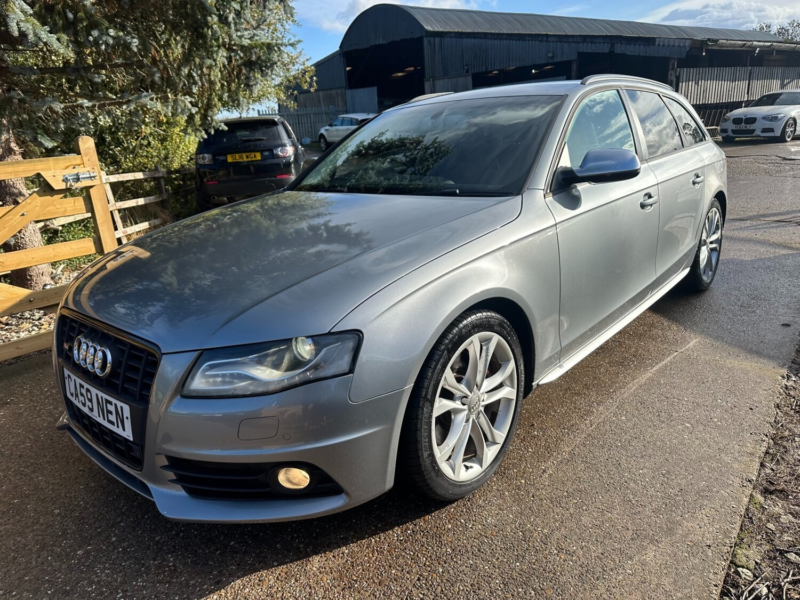 2010 Audi S4 Avant 3.0 Tfsi V6 in Grey — image 1
