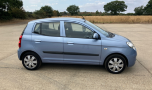 2011 Kia Picanto 1.1 2 Automatic in Blue — image 2