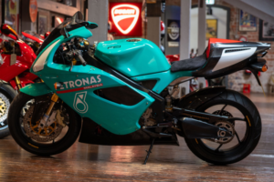 2001 Petronas Fp1 *pdi Miles- Road Registered* in Green — image 3