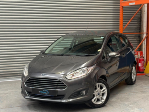 2015 Ford Fiesta 1.25 Zetec Euro 6 3dr in Grey — image 2