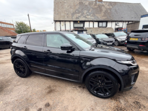 2017 Land Rover Range Rover Evoque Td4 Hse Dynamic in Black — image 5
