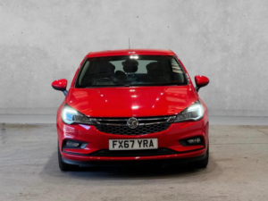 2017 Vauxhall Astra 1.4i Turbo Elite Euro 6 5dr in Red — image 5