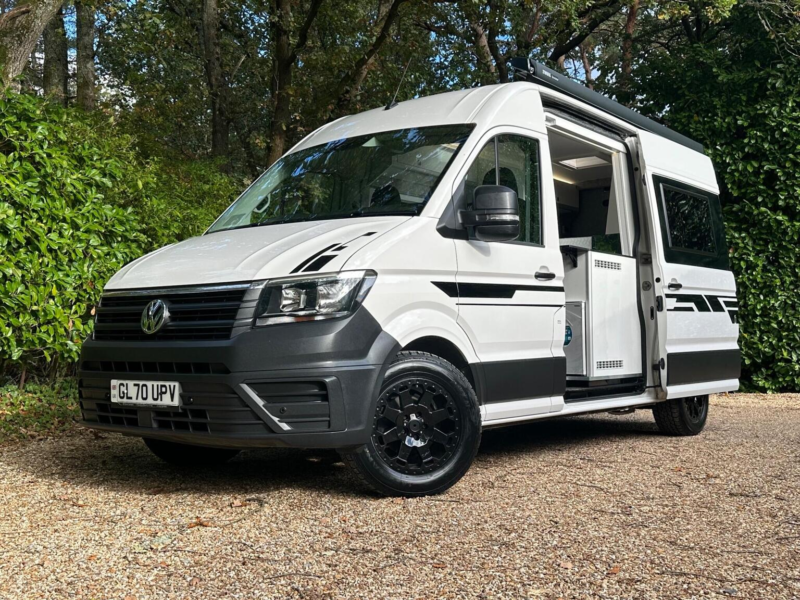 2020 Volkswagen Campervan Crafter Mwb 140ps 5 SEAT 4 Berth Off Grid Camper Van in White — image 1