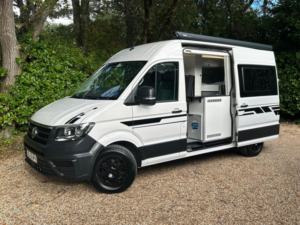2020 Volkswagen Campervan Crafter Mwb 140ps 5 SEAT 4 Berth Off Grid Camper Van in White — image 2