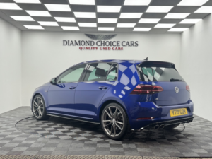 2019 Volkswagen Golf 2.0 Tsi R in Blue — image 4