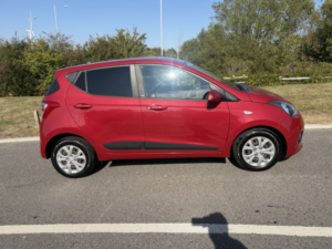 2017 Hyundai I10 1.0 I10 Go! 1.0 in Red — image 2