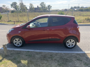 2017 Hyundai I10 1.0 I10 Go! 1.0 in Red — image 6