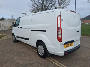 2020 Ford Transit Custom 2.0 320 Ecoblue Trend Panel Van 5dr Diesel Manual L2 H1 Euro 6 (s/s) (105 Ps) in White — image 3