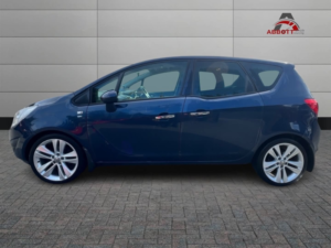 2012 Vauxhall Meriva 1.4 T 16v Se in Blue — image 2
