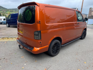 2004 Volkswagen Transporter in Red — image 5