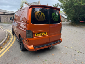2004 Volkswagen Transporter in Red — image 6
