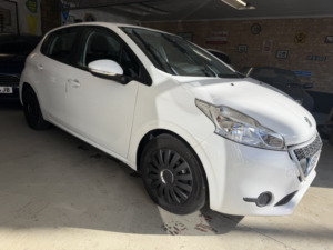 2015 Peugeot 208