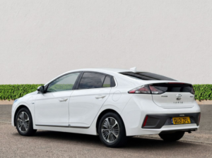 2021 Hyundai Ioniq 1.6 H-Gdi 8.9kwh Premium Se Hatchback 5dr Petrol Plug-In Hybrid Dct Euro 6 (s/s) (141 Ps) in White — image 5