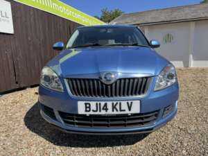 2014 Skoda Fabia 1.2 Tsi Se in Blue — image 2