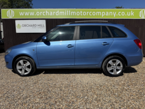 2014 Skoda Fabia 1.2 Tsi Se in Blue — image 3