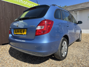 2014 Skoda Fabia 1.2 Tsi Se in Blue — image 6
