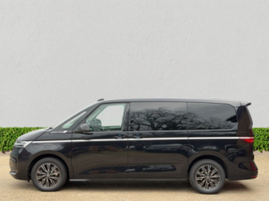 2024 Volkswagen Multivan 1.4 Tsi 13kwh Style Long MPV 5dr Petrol Plug-In Hybrid DSG Euro 6 (s/s) (218 Ps) in Black — image 4