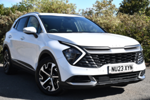 2023 Kia Sportage 1.6 H T-Gdi 3 SUV 5dr Petrol Hybrid Auto Euro 6 (s/s) (226 Bhp) in White — image 5