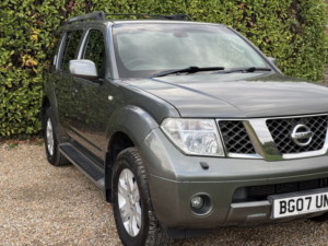 2007 Nissan Pathfinder 2.5 Dci Aventura in Grey — image 4