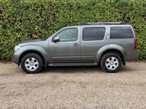2007 Nissan Pathfinder 2.5 Dci Aventura in Grey — image 5