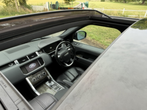 2013 Land Rover Range Rover Sport 3.0 Sd V6 Hse in Black — image 5