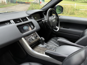 2013 Land Rover Range Rover Sport 3.0 Sd V6 Hse in Black — image 6