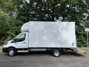 2023 Ford Transit 2.0 Transit Leader Single Chassis Cab 350 L4 2.0l Ecoblue 130ps Rwd 6 Speed Manual in White — image 4