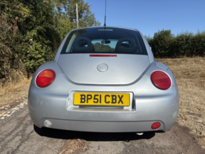 2002 Volkswagen Beetle 2.0 in Silver — image 5