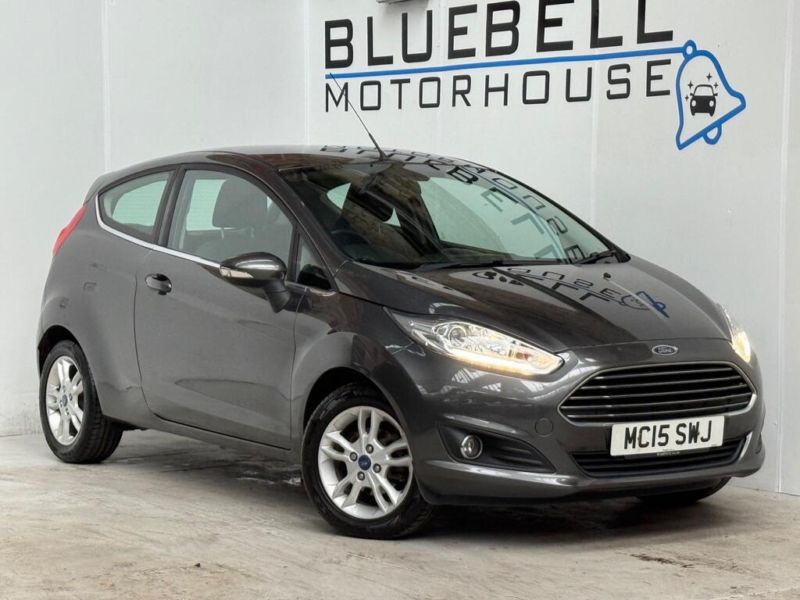 2015 Ford Fiesta 1.25 Zetec Euro 6 3dr in Grey — image 1