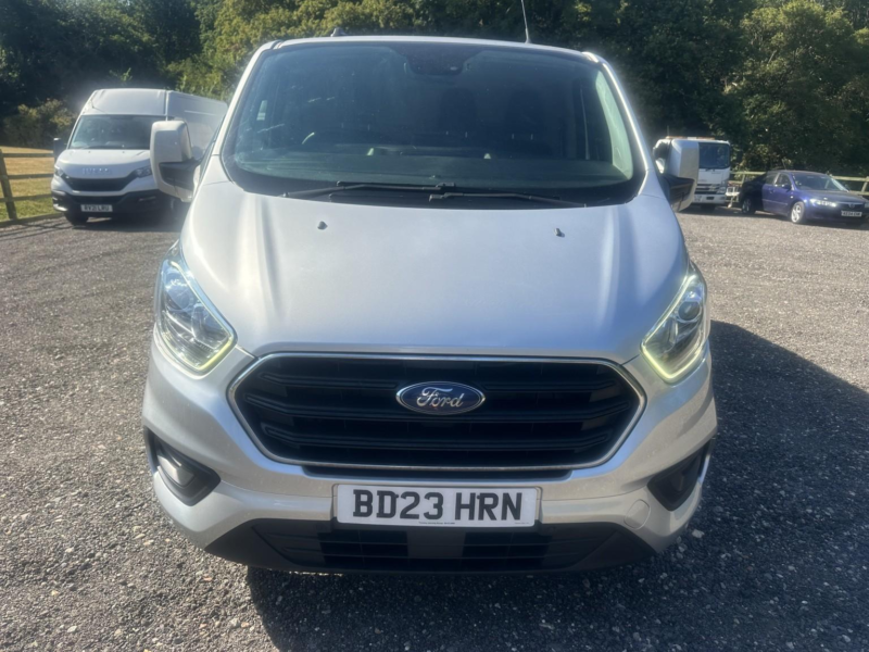 2023 Ford Transit Custom 2.0 Transit Custom Limited Van 320 L2 2.0l Ecoblue 130ps Fwd 6 Speed Automatic in Silver — image 1