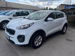 2016 Kia Sportage 1.7 Crdi 1 Euro 6 (s/s) 5dr in White — image 3