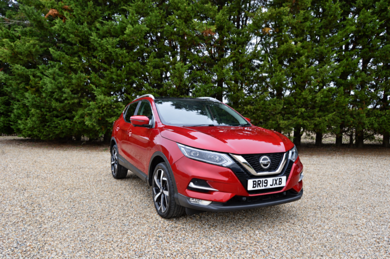 2019 Nissan Qashqai 1.3 Dig-T Tekna in Red — image 1